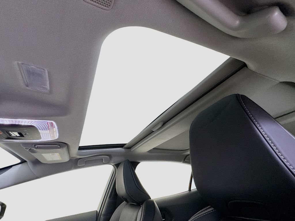 Used 2024 Toyota Prius XLE AWD/4WD image 15