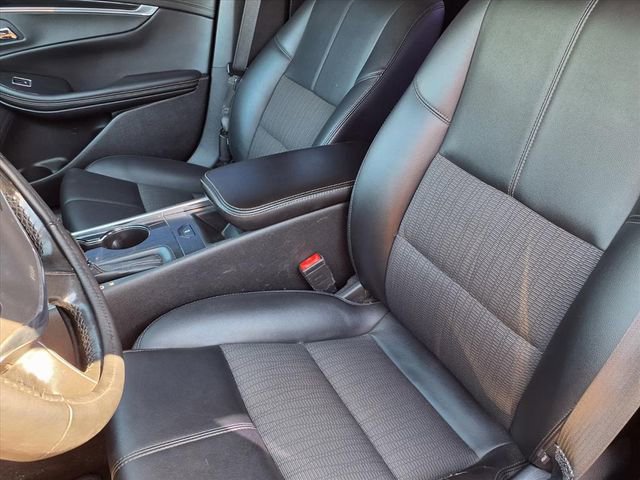 Used 2019 Chevrolet Impala LT image 3