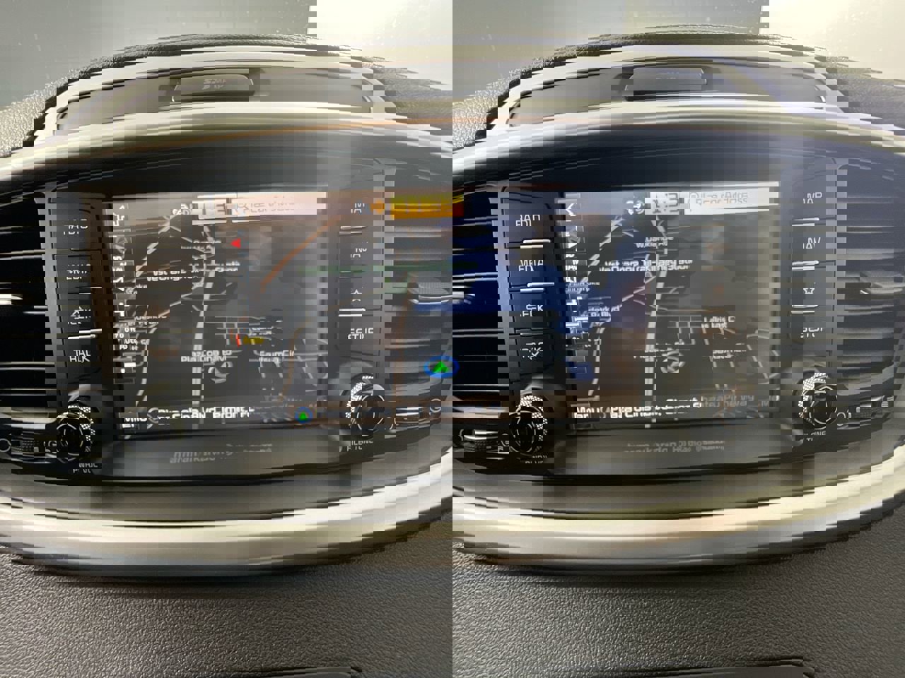 Used 2019 Kia Sorento EX w/ EX Touring Package image 28