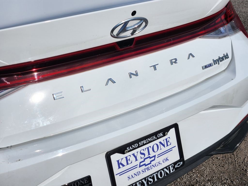 Used 2023 Hyundai Elantra Blue w/ Cargo Package image 11