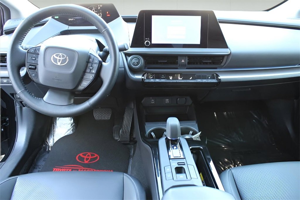 Certified 2023 Toyota Prius XLE image 8