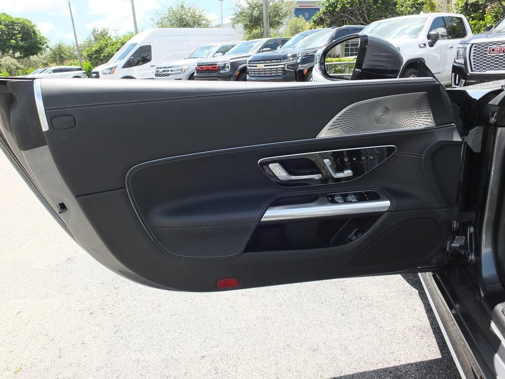 Used 2023 Mercedes-Benz SL 43 AMG image 33