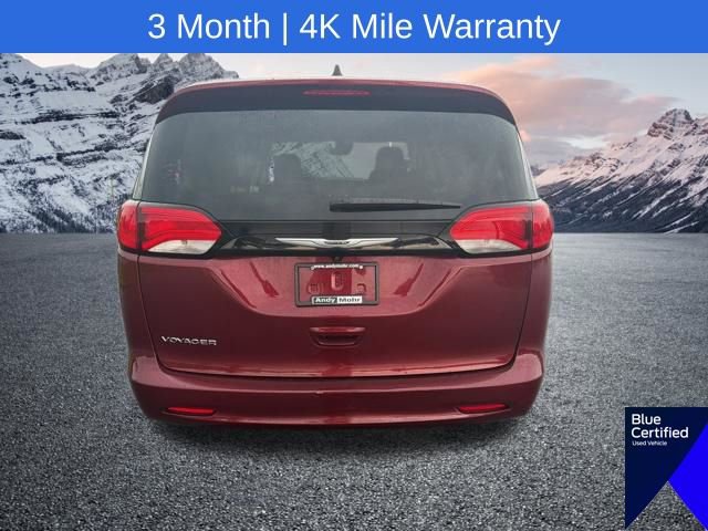 Used 2023 Chrysler Voyager LX FWD image 10