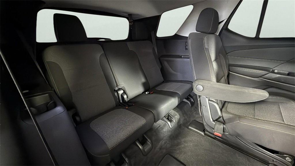 Used 2021 Chevrolet Traverse LT image 30