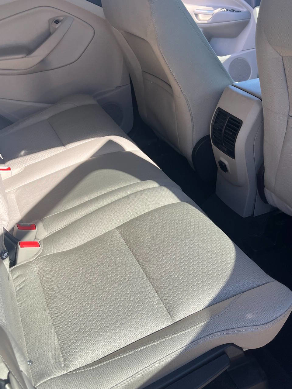 Used 2018 Ford Escape SE w/ SE Sync 3 Package image 9