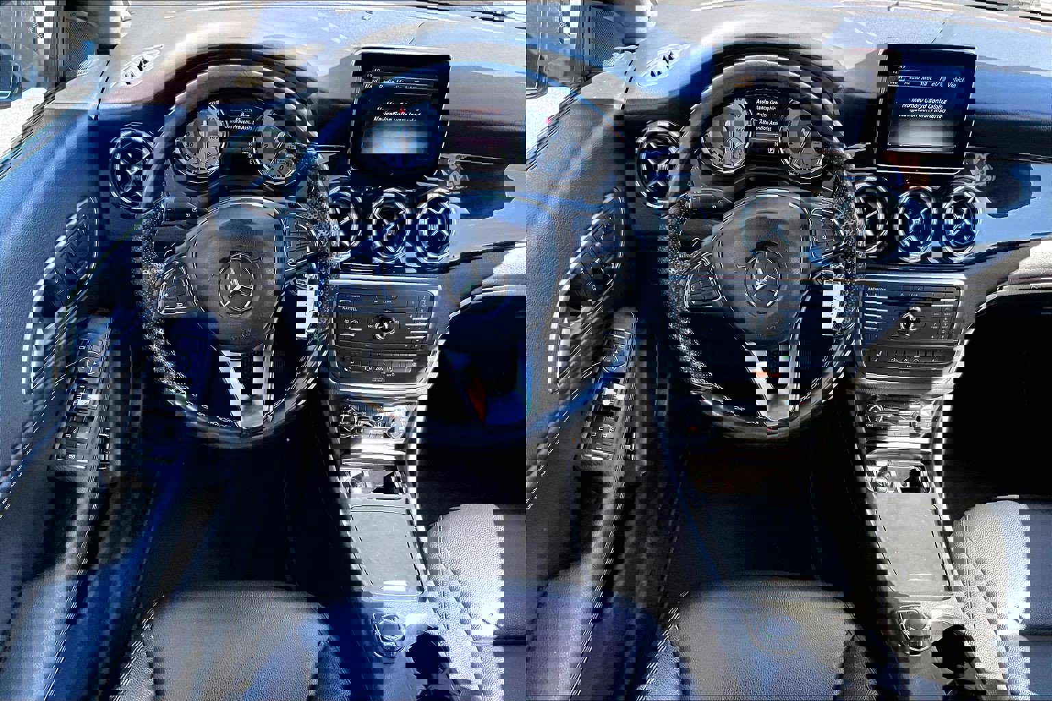 Used 2015 Mercedes-Benz CLA 250 image 14