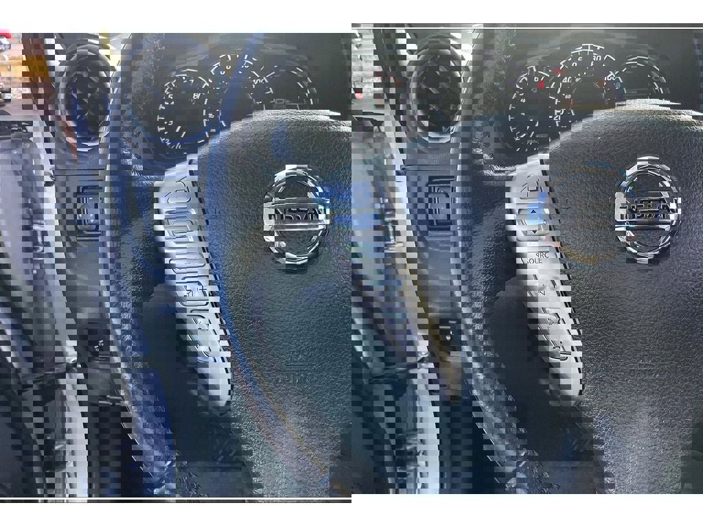 Used 2015 Nissan Versa Note SV FWD image 20