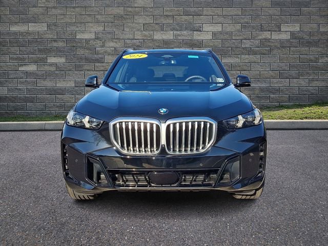 Used 2024 BMW X5 xDrive40i w/ M Sport Package image 2