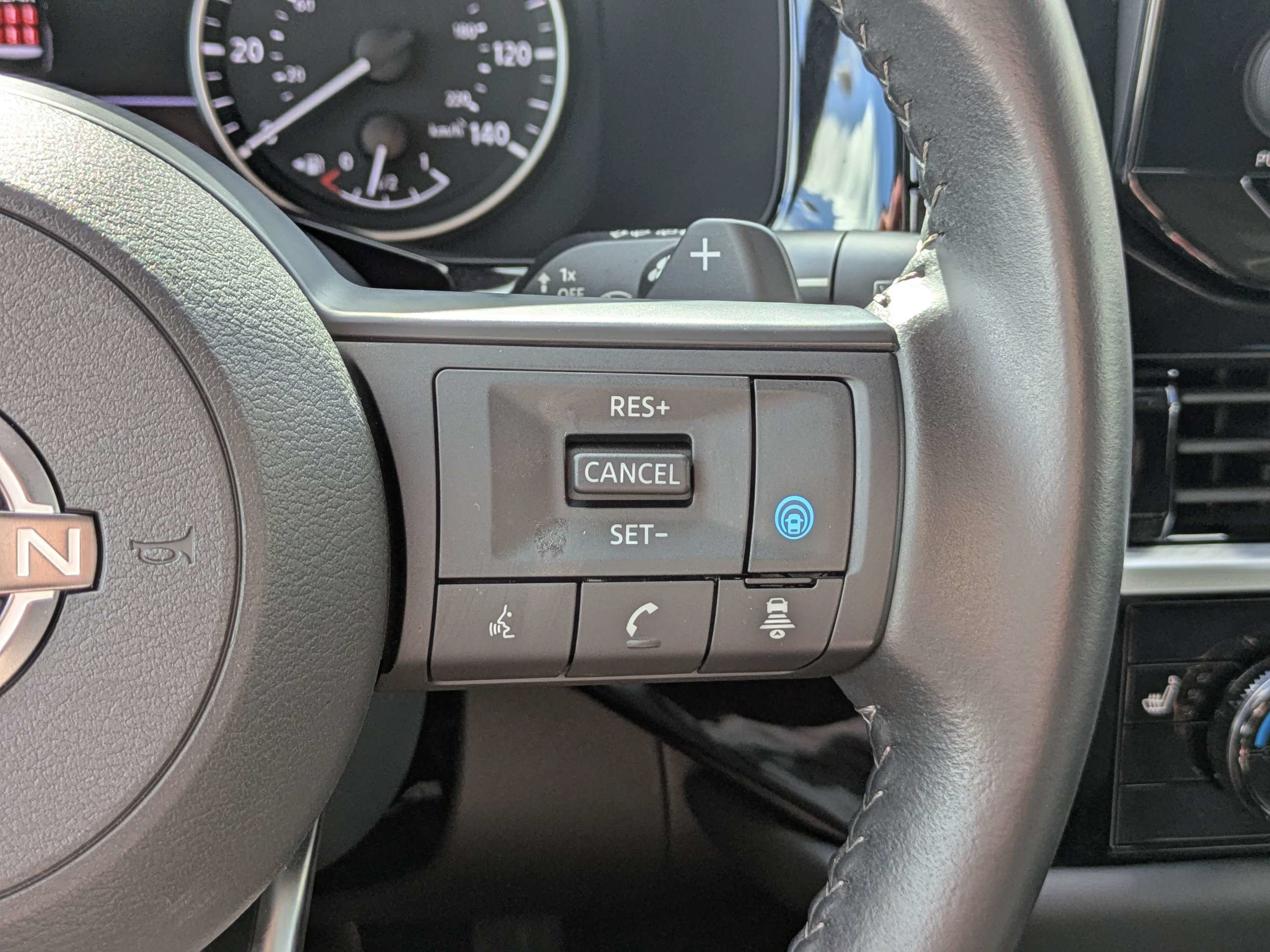 Certified 2025 Nissan Pathfinder SV AWD/4WD image 30