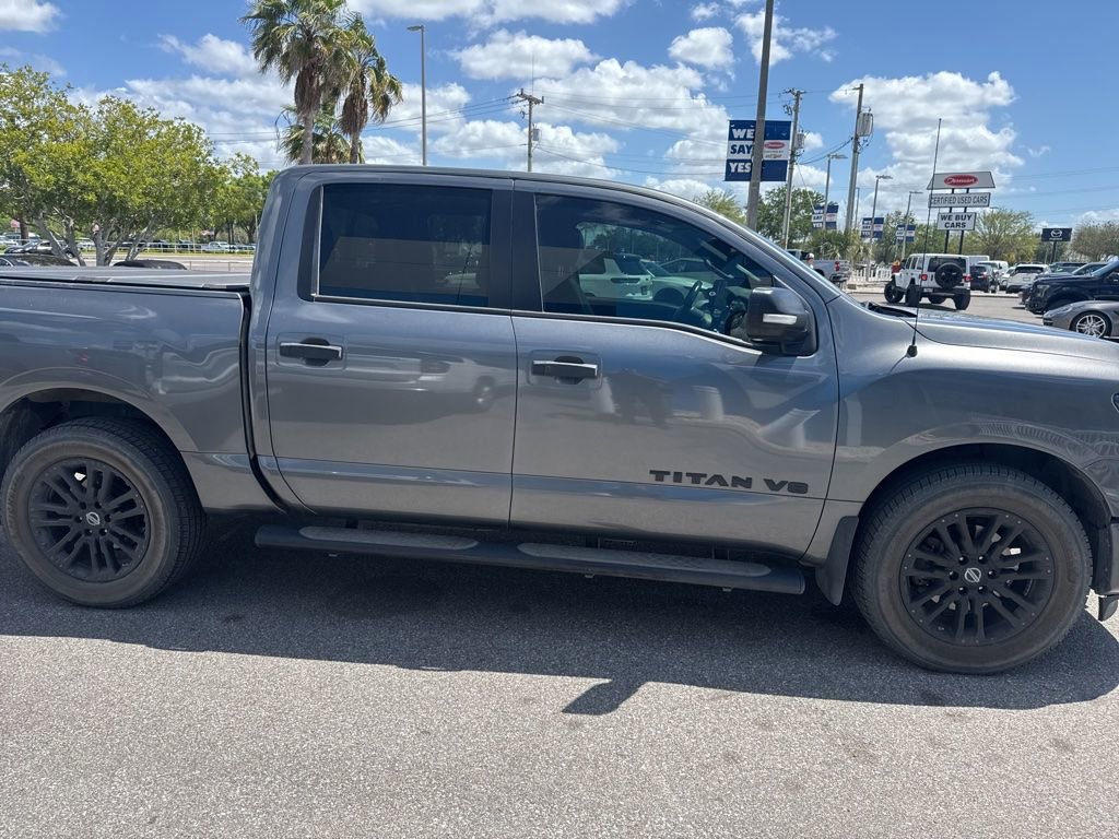 Used 2019 Nissan Titan SV w/ SV Convenience Package image 2
