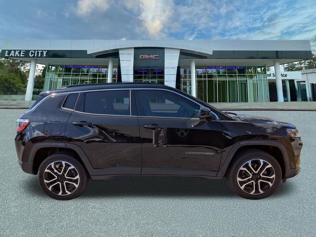 Used 2022 Jeep Compass Limited w/ Sun and Sound Group image 2