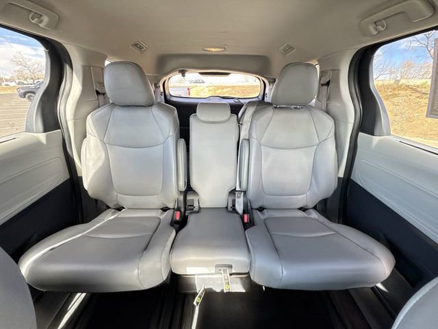 Used 2022 Toyota Sienna XLE w/ XLE Plus Package image 25