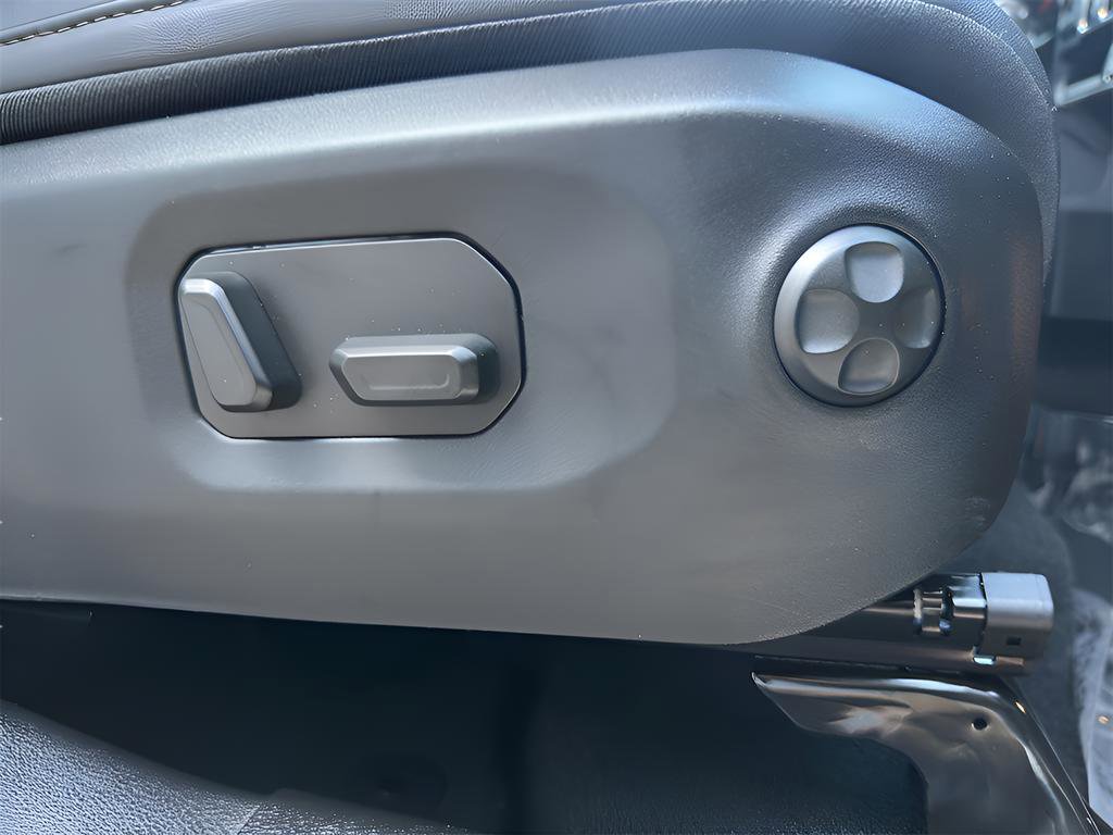 Used 2024 Jeep Wrangler High Altitude image 29