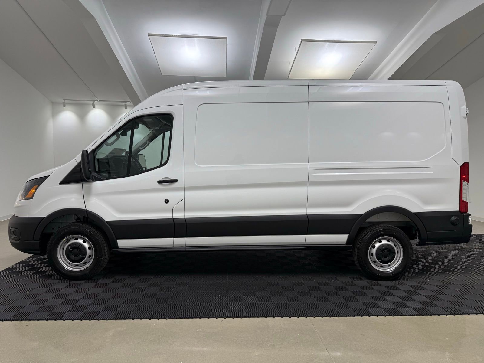 New 2025 Ford Transit 250 148 Medium Roof w/ Load Area Protection Package image 5