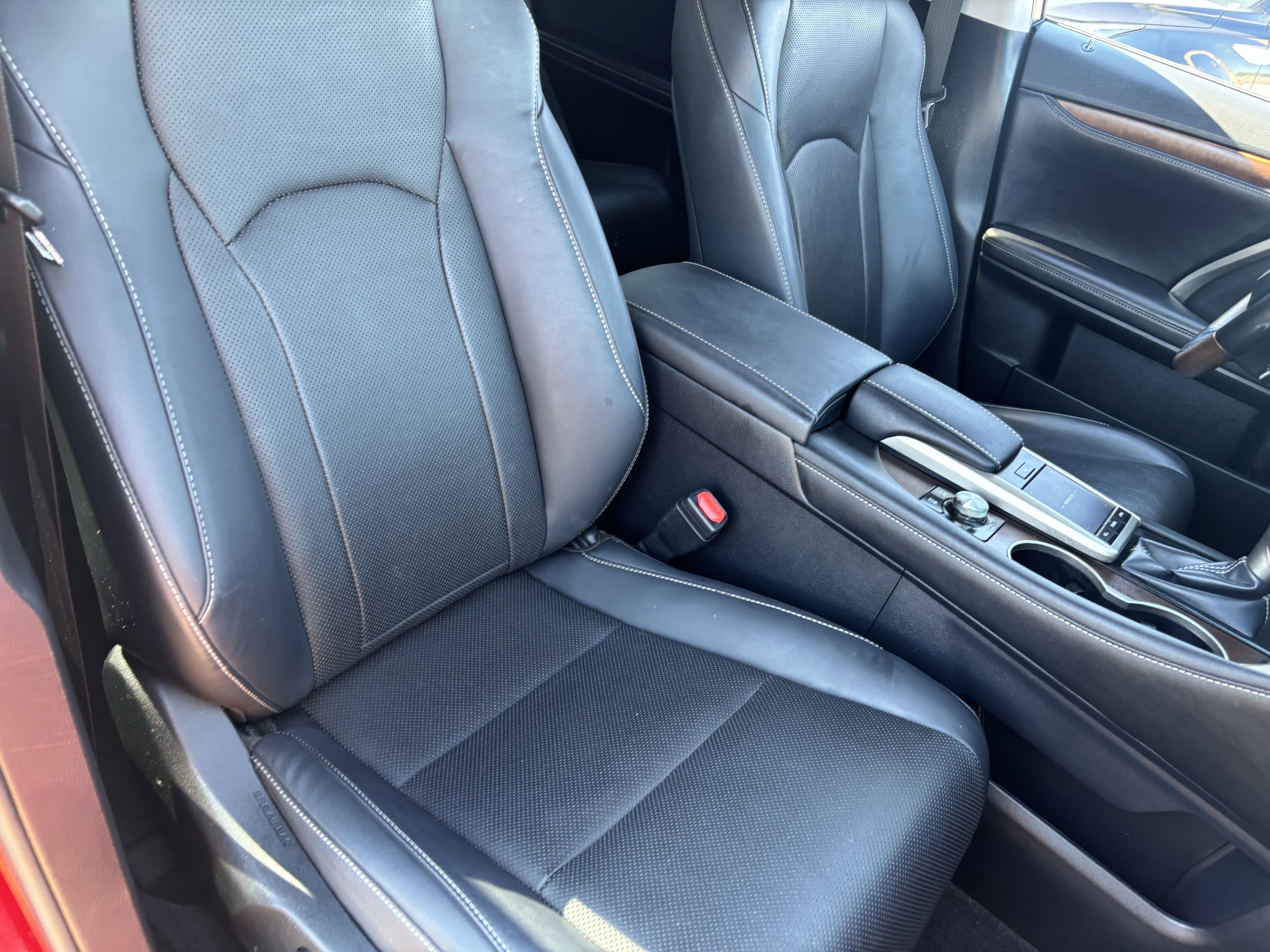 Used 2020 Lexus RX 450hL AWD w/ Premium Package image 9