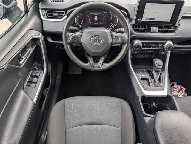 Used 2025 Toyota RAV4 XLE FWD image 11