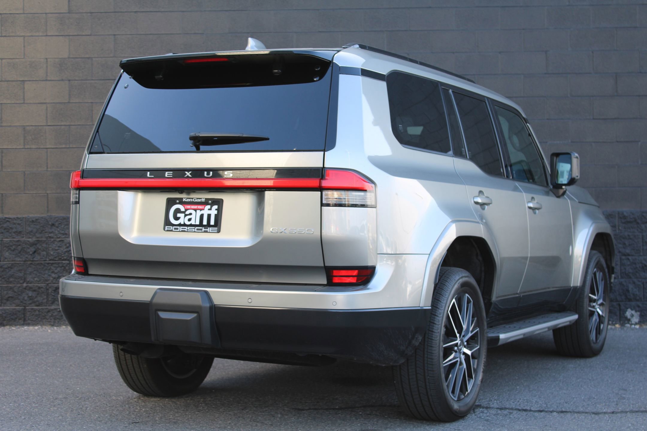 Used 2024 Lexus GX 550 image 6