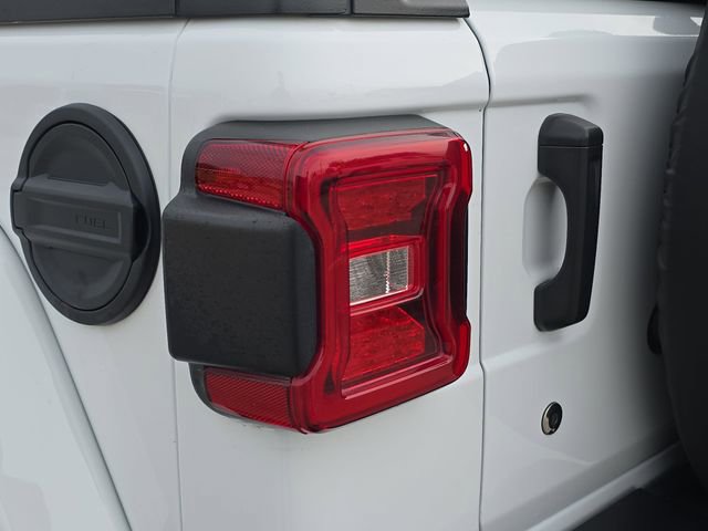 Used 2019 Jeep Wrangler Unlimited Sahara w/ Safety Group image 34