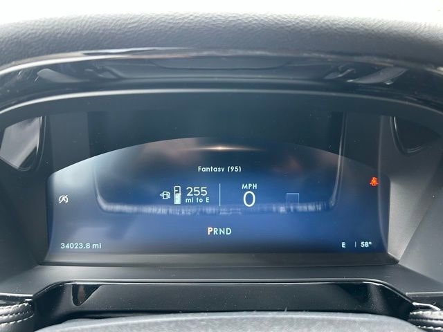 Used 2023 Lincoln Corsair AWD w/ Equipment Group 101A image 2
