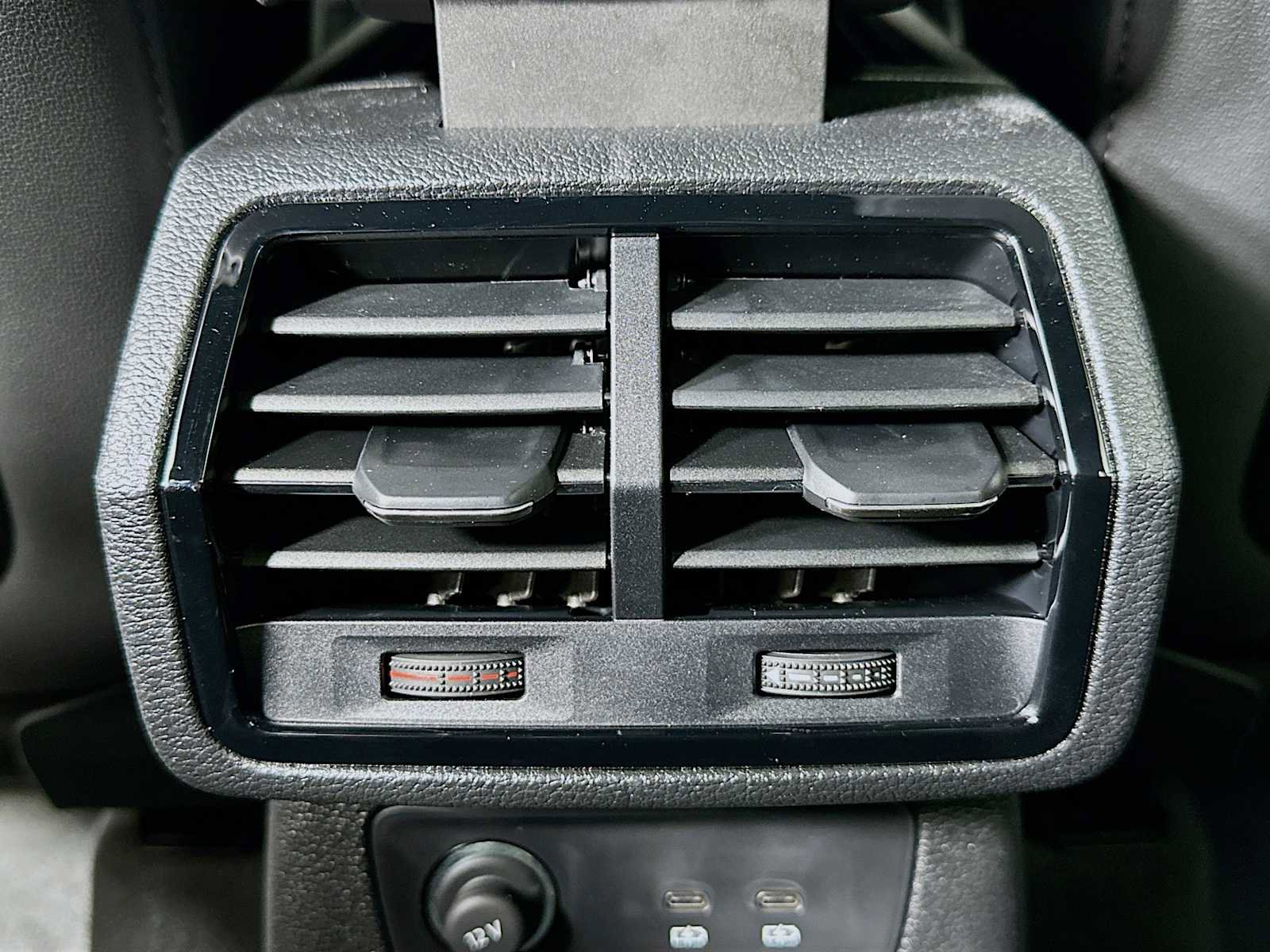 New 2025 Audi Q3 2.0T Premium Plus image 24