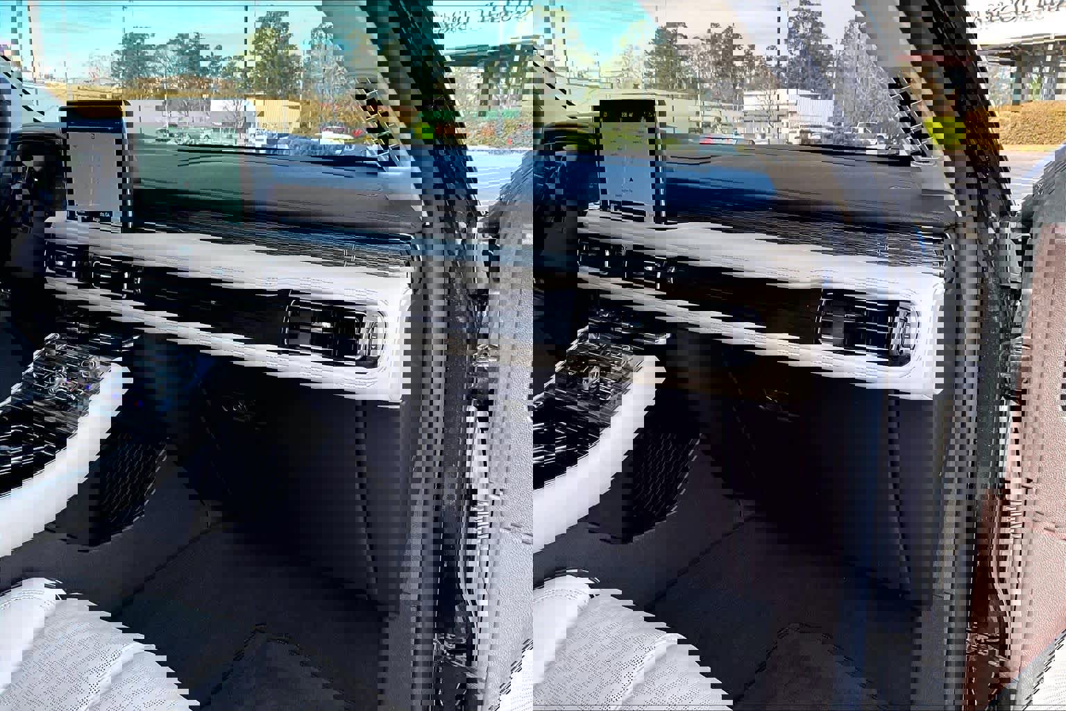 Used 2022 Lincoln Aviator Black Label w/ Dynamic Handling Package image 19