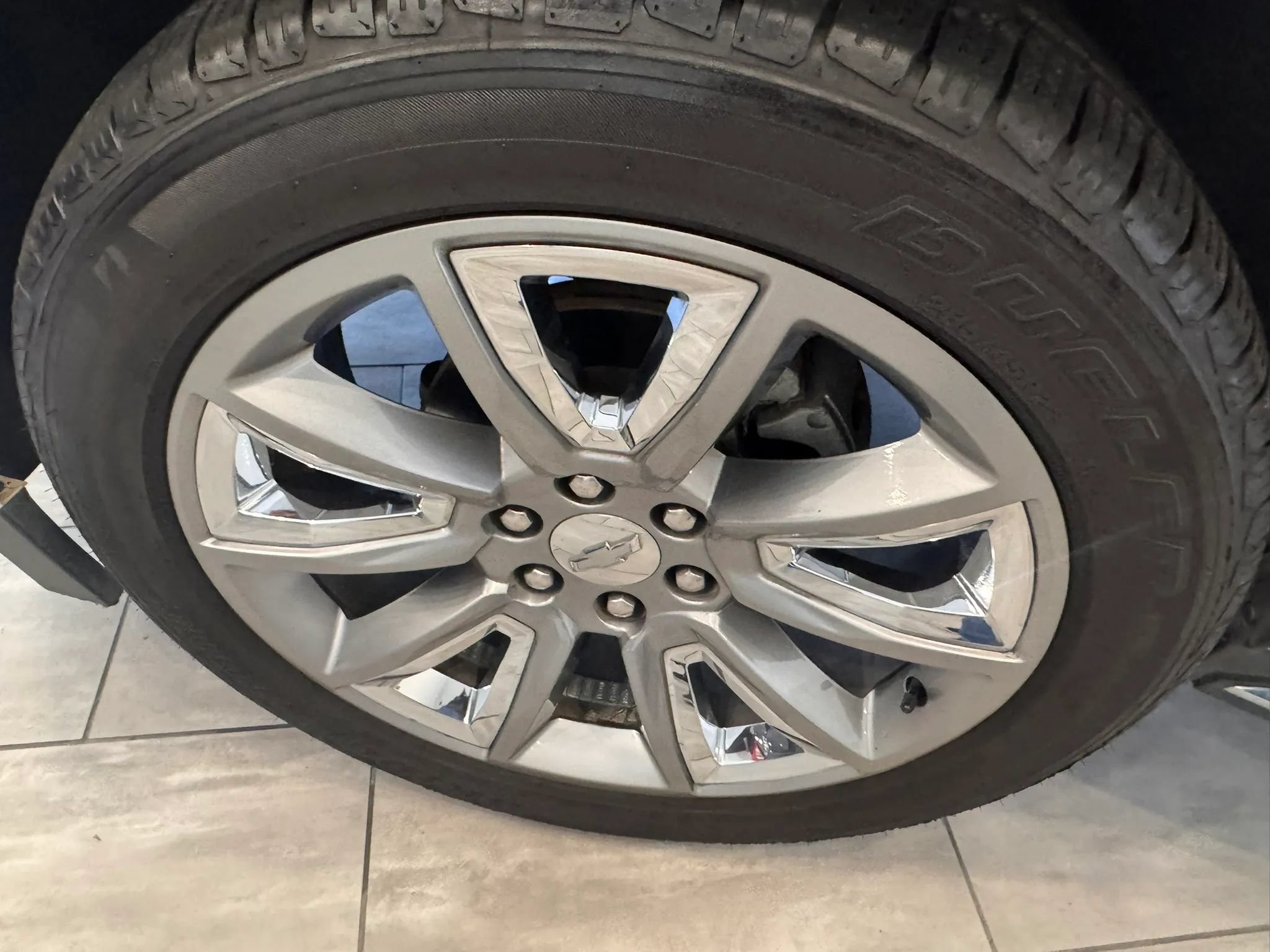 Used 2019 Chevrolet Tahoe Premier AWD/4WD image 13