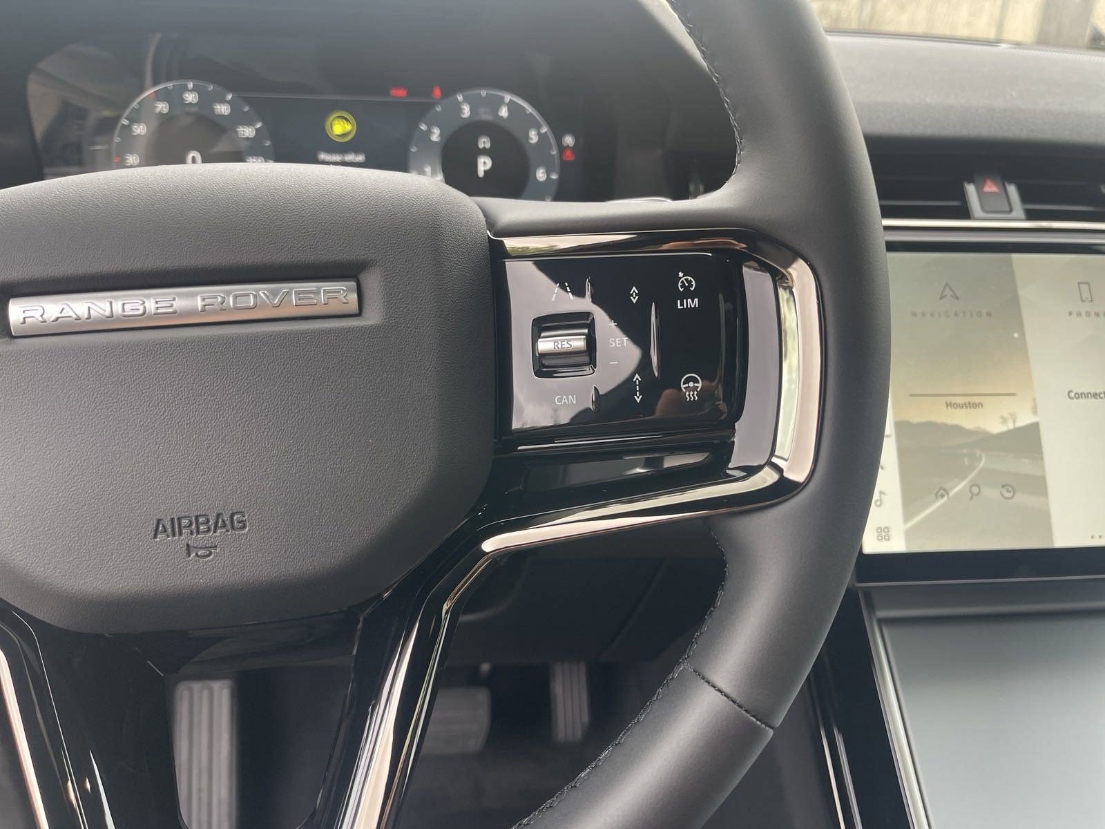 Used 2025 Land Rover Range Rover Evoque S image 22