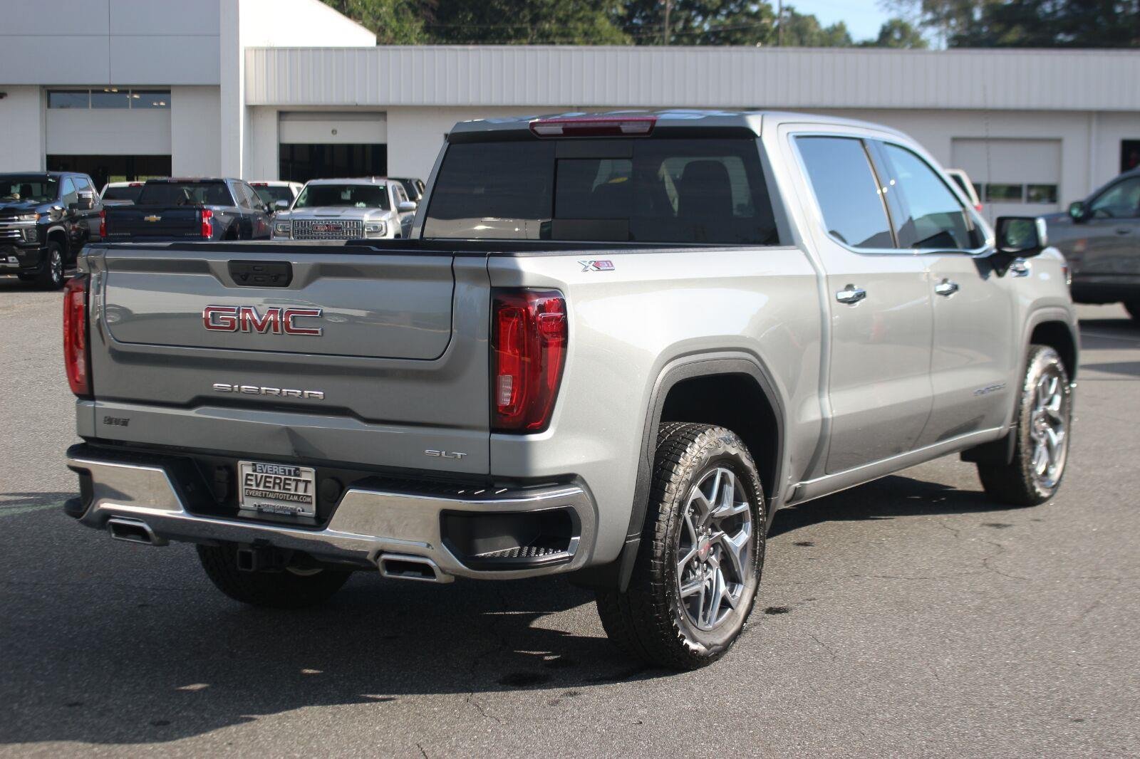 Used 2026 GMC Sierra 1500 SLT w/ SLT Premium Package AWD/4WD image 7