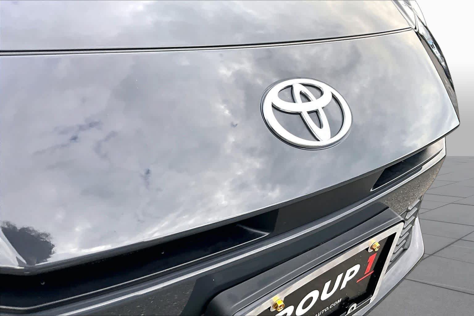 Used 2026 Toyota Camry SE AWD/4WD image 28