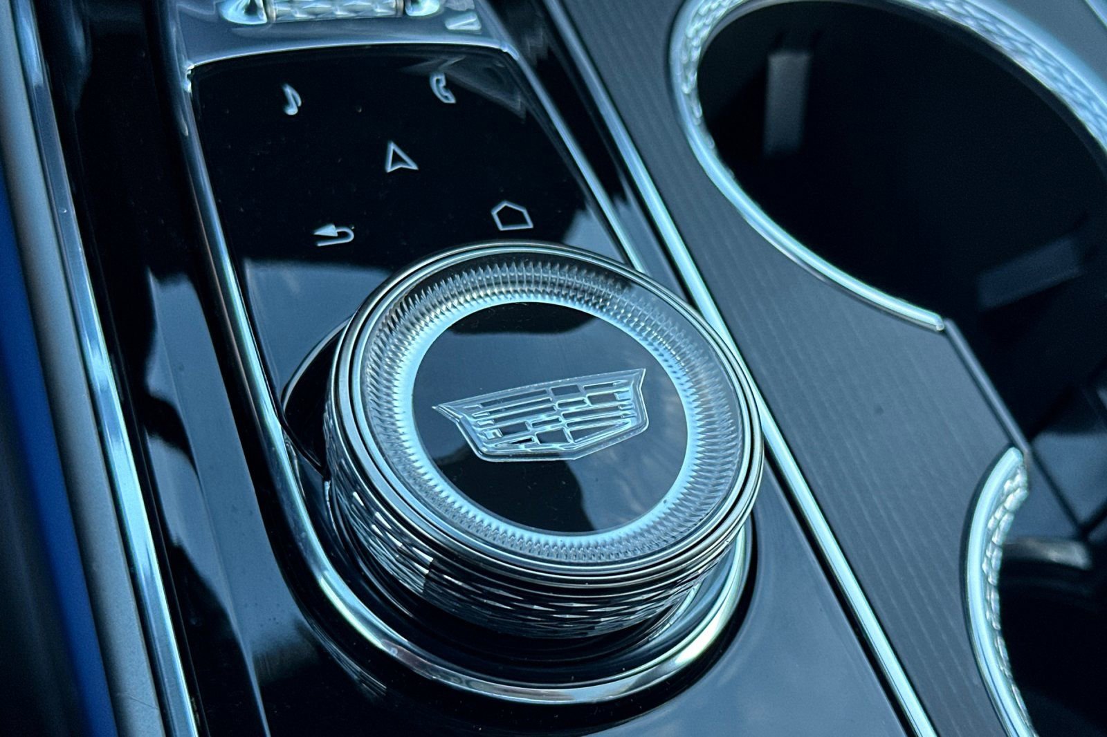 Certified 2024 Cadillac Lyriq Luxury image 32