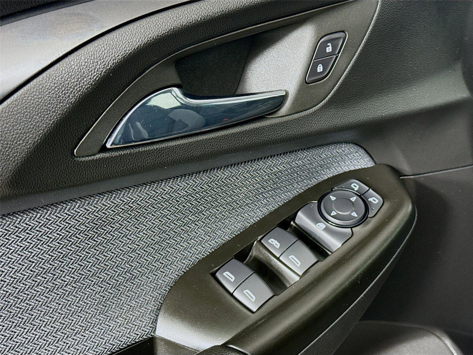 Used 2023 Chevrolet TrailBlazer LT w/ Convenience Package image 17