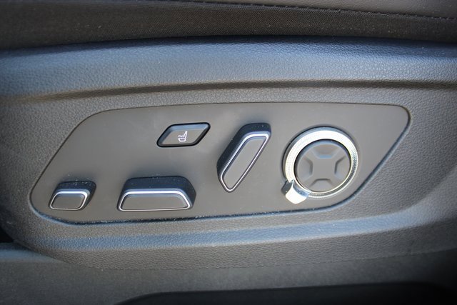 Used 2023 Hyundai Palisade Calligraphy image 11