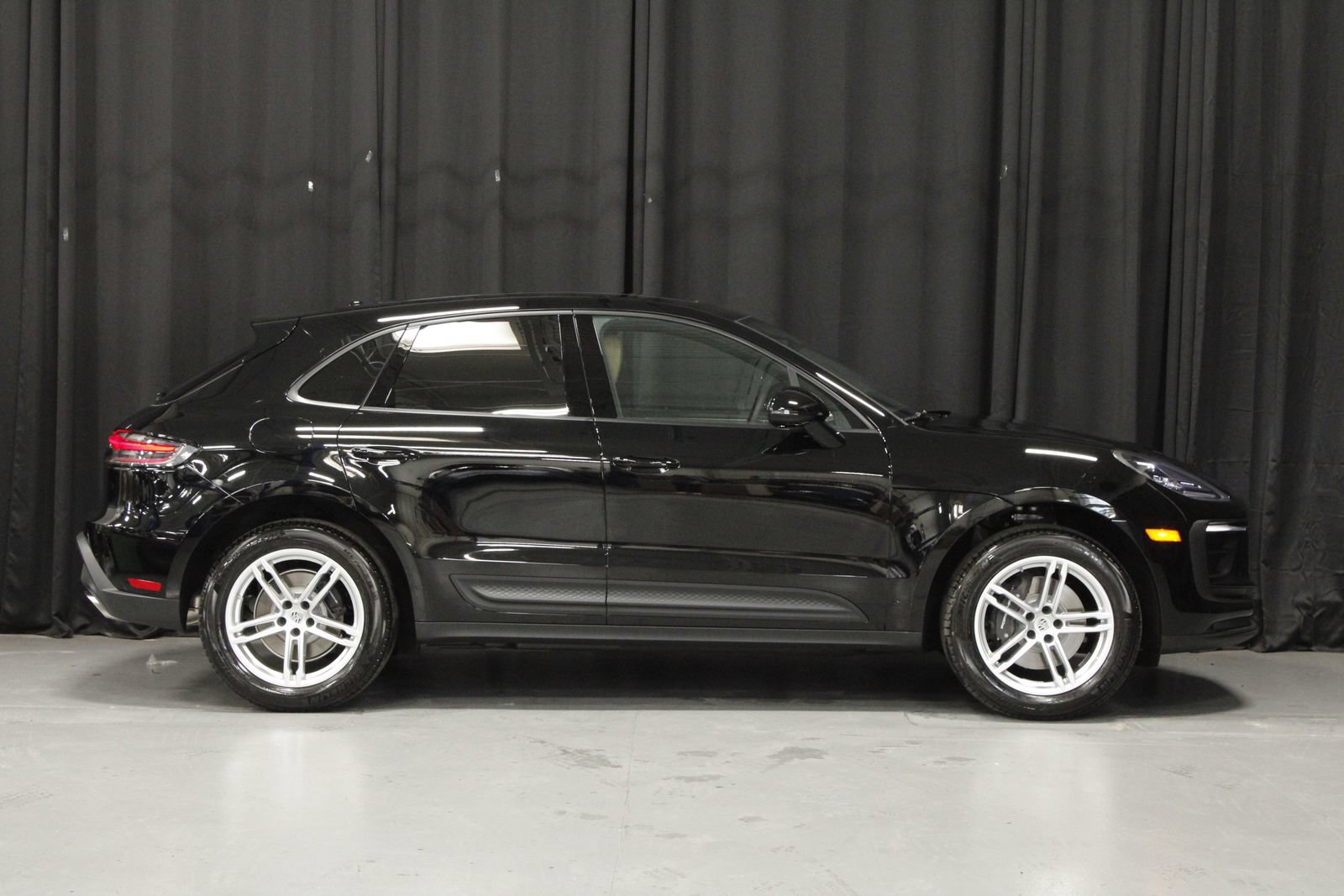 New 2026 Porsche Macan AWD/4WD image 6