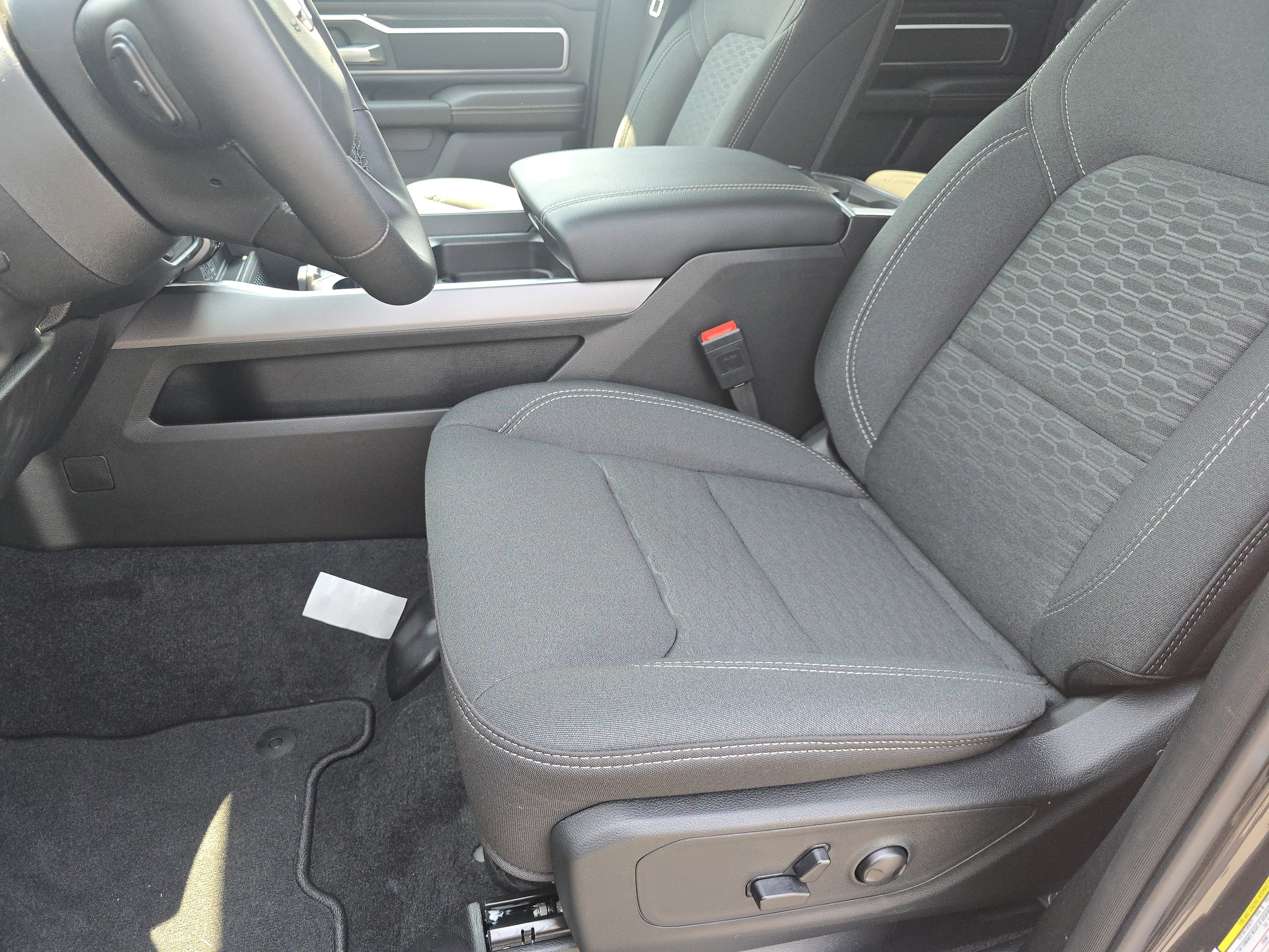 New 2025 RAM 1500 Big Horn AWD/4WD image 26