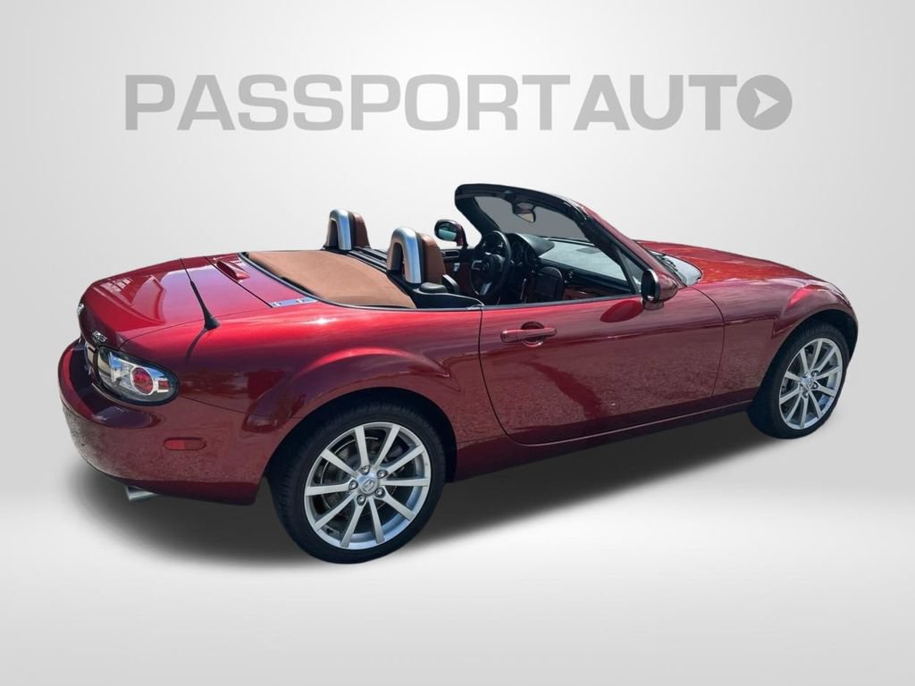 Used 2006 MAZDA MX-5 Miata Grand Touring RWD image 6
