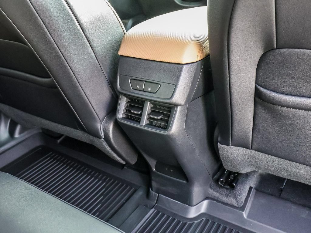 New 2026 Chevrolet Equinox ACTIV w/ Convenience Package III AWD/4WD image 45
