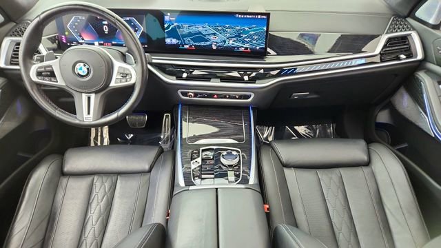 Used 2023 BMW X7 M60i w/ Executive Package image 92