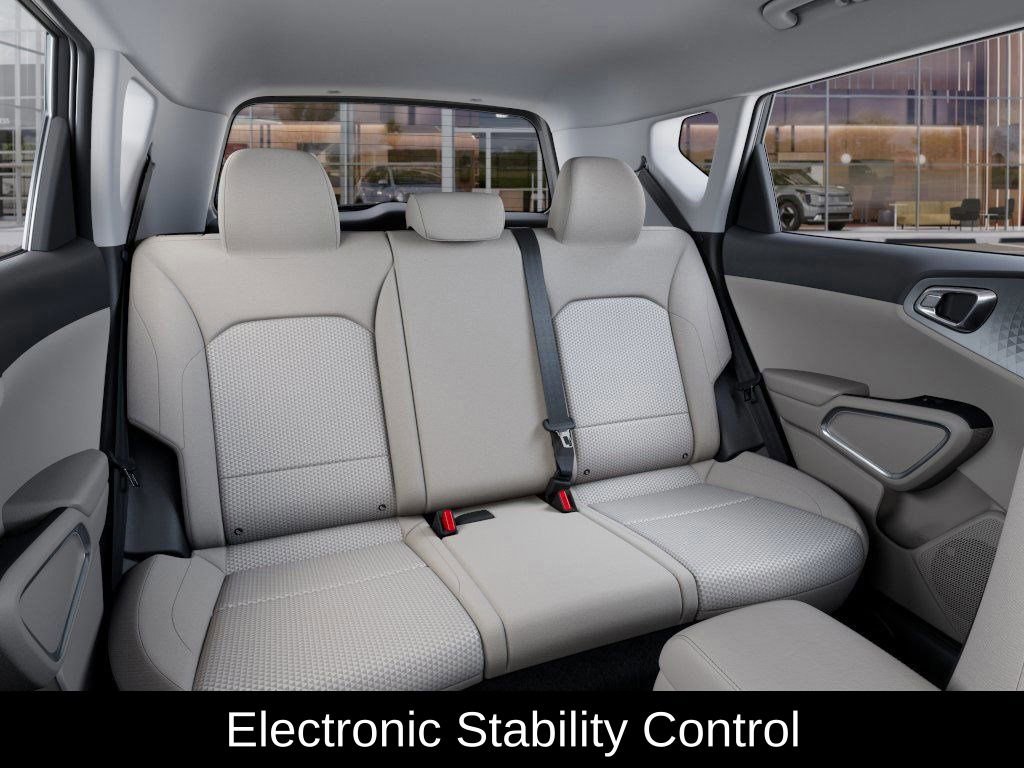 New 2025 Kia Soul LX w/ LX Technology Package FWD image 17