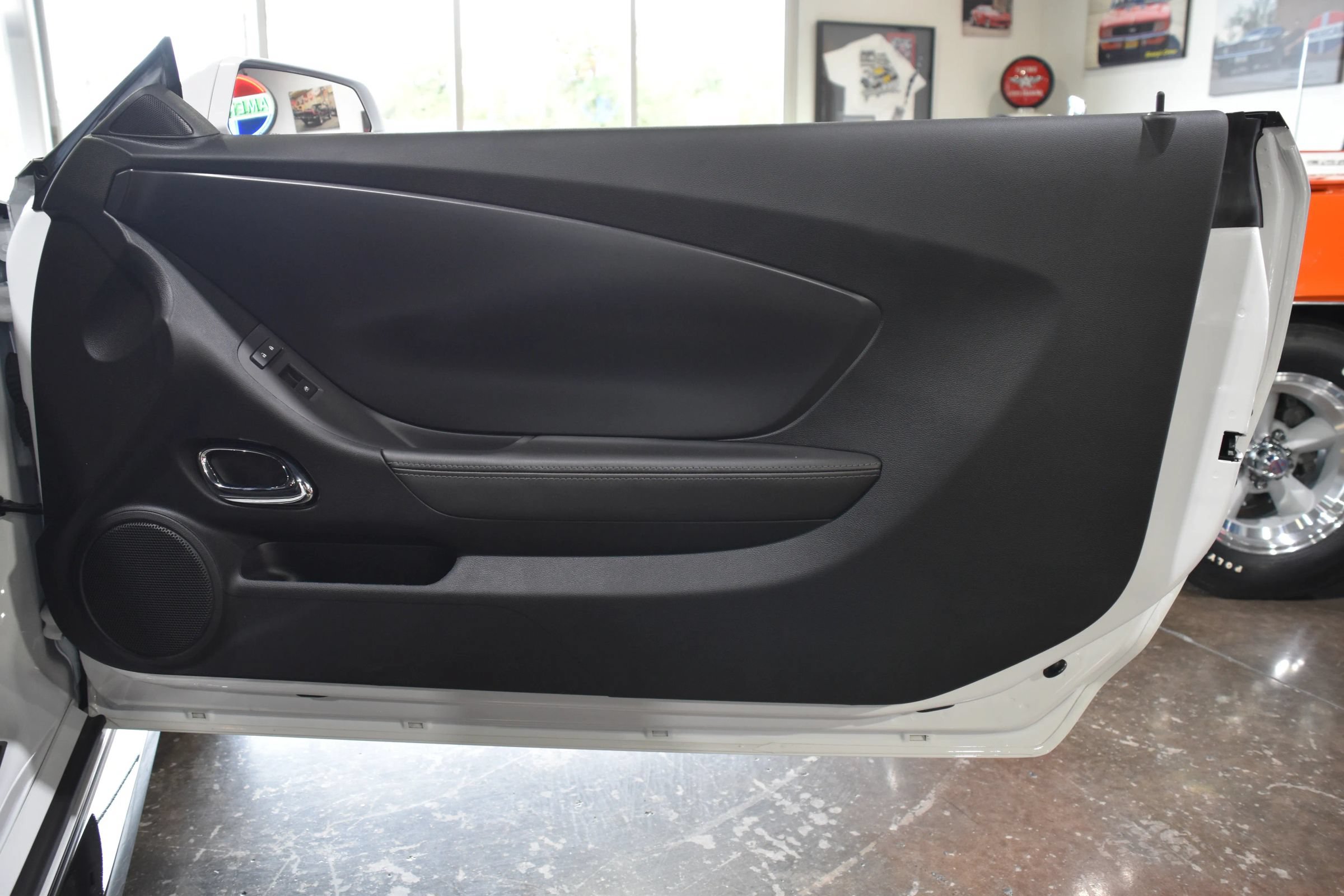 Used 2014 Chevrolet Camaro Z/28 RWD image 33