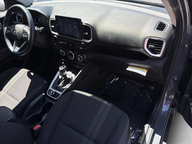 Used 2024 Hyundai Venue SEL FWD image 27