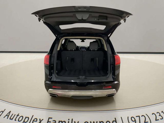 Used 2018 GMC Acadia Denali w/ Technology Package image 12