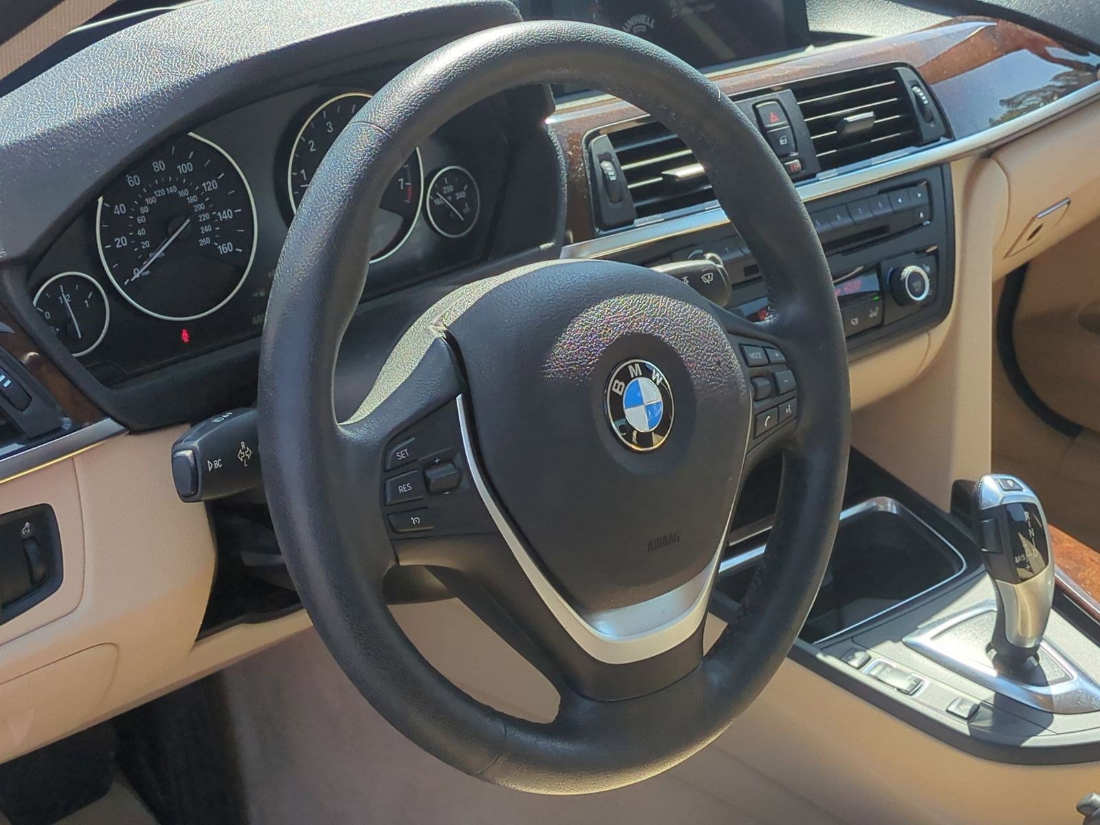 Used 2015 BMW 328i xDrive Sedan AWD/4WD image 18