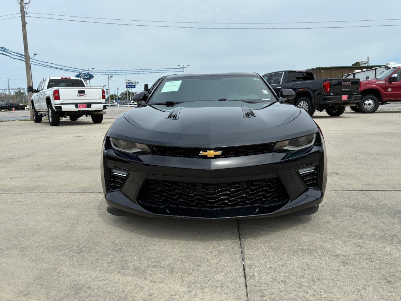 Used 2018 Chevrolet Camaro SS RWD image 3