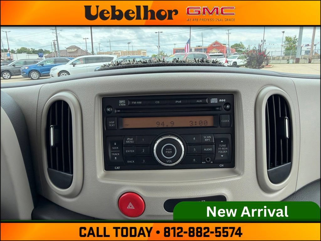 Used 2013 Nissan Cube 1.8 S w/ Interior Designer Pkg FWD image 27