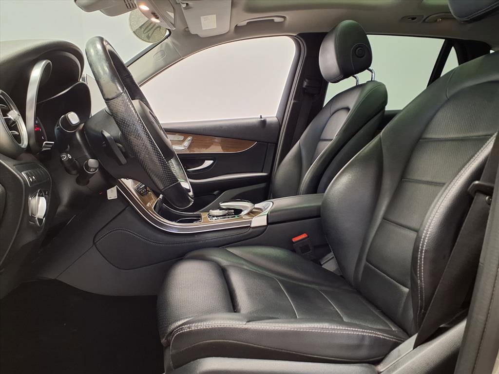 Used 2019 Mercedes-Benz GLC 300 4MATIC image 15