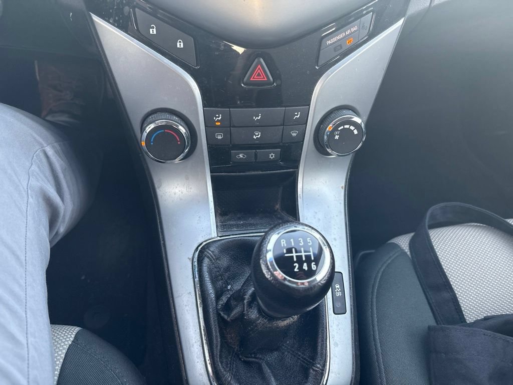 Used 2012 Chevrolet Cruze LS w/ Connectivity Package FWD image 20