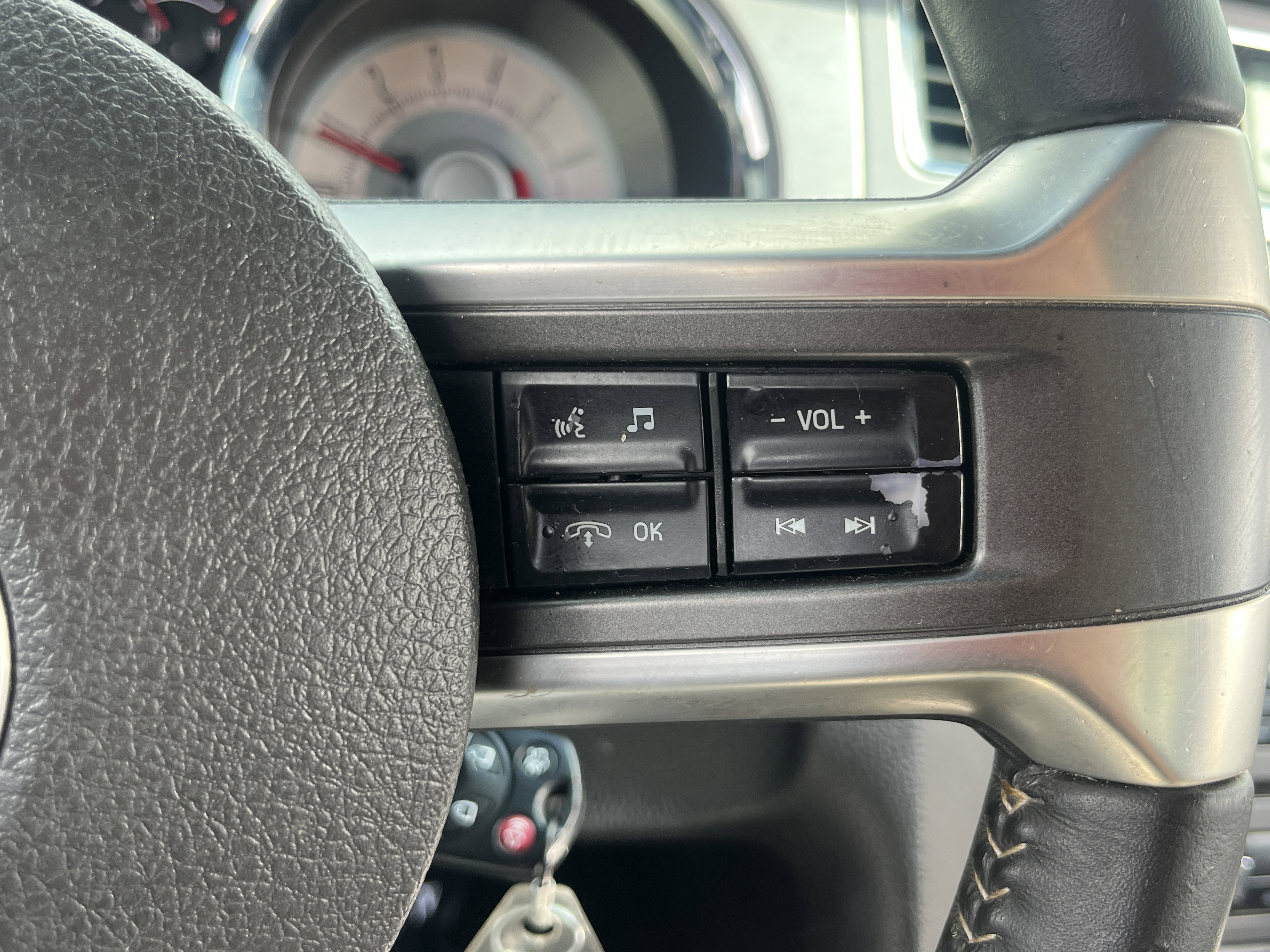 Used 2010 Ford Mustang Premium image 18