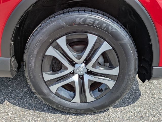 Used 2016 Toyota RAV4 LE FWD image 11