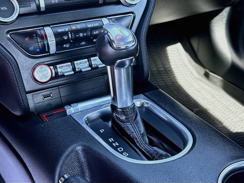 Used 2020 Ford Mustang Premium RWD image 21