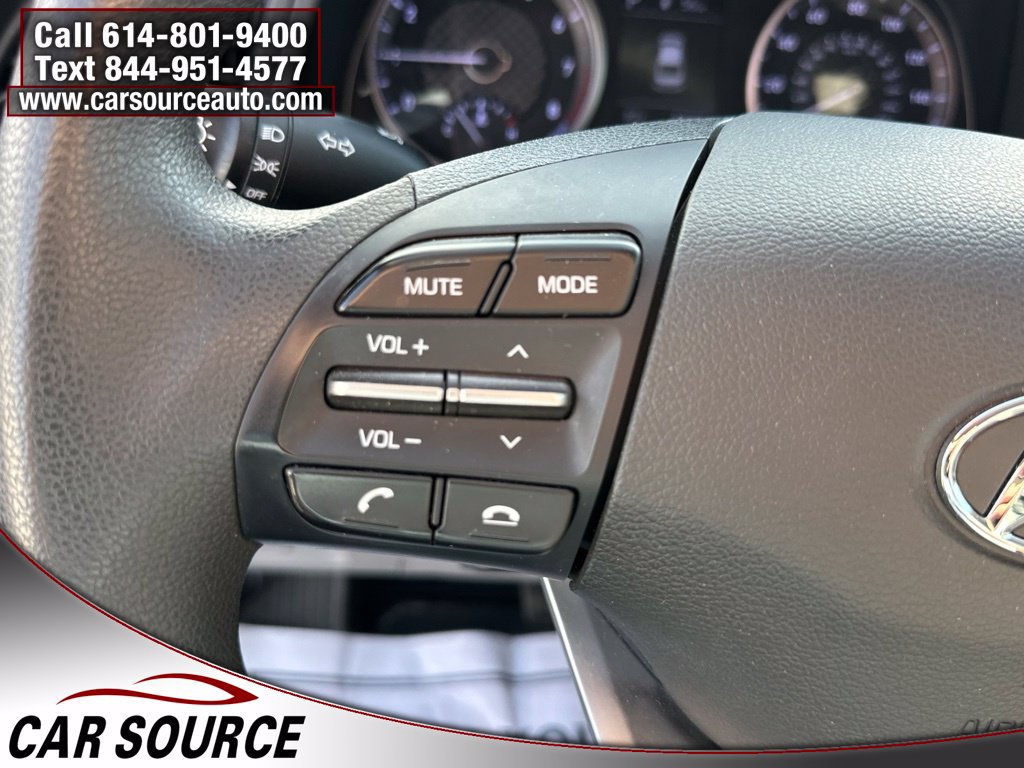 Used 2020 Hyundai Elantra SE FWD image 21